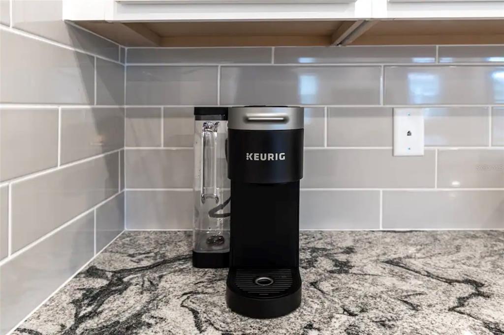 Slide show image of the Orlando Florida Home for Sale 22