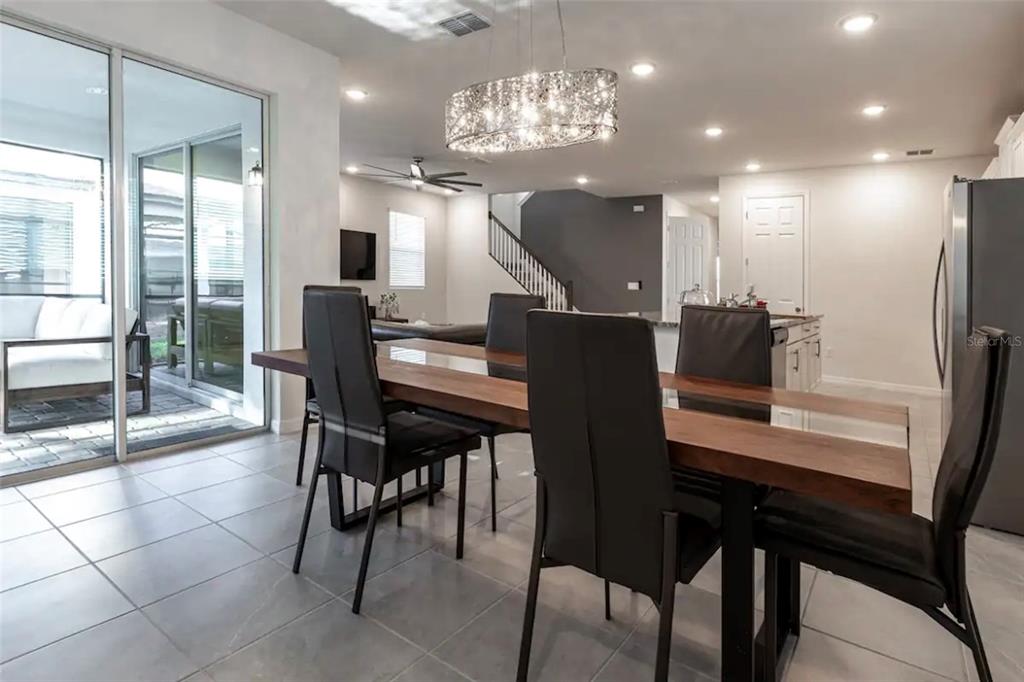 Slide show image of the Orlando Florida Home for Sale 29