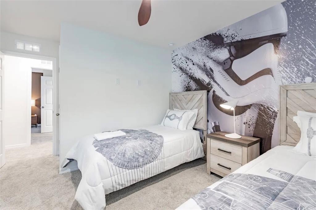 Slide show image of the Orlando Florida Home for Sale 47