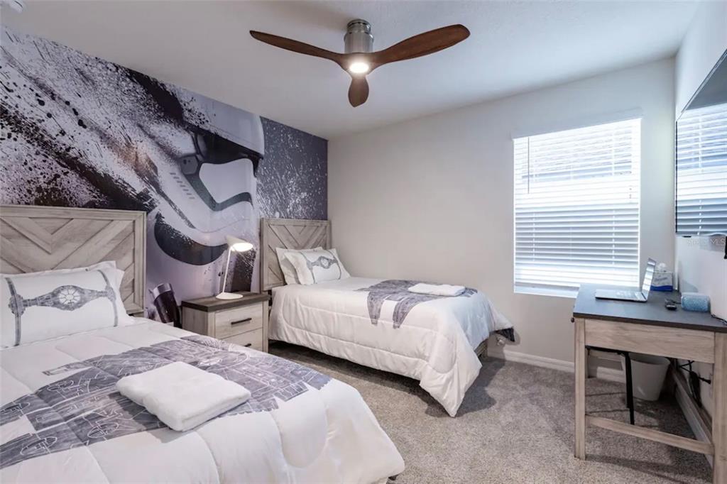 Slide show image of the Orlando Florida Home for Sale 49