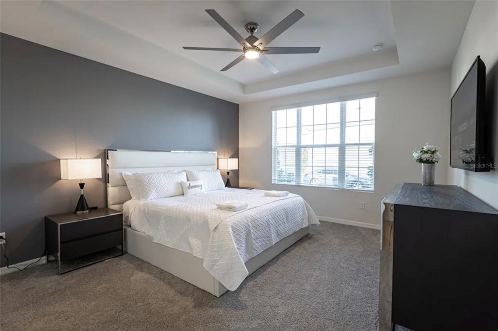 Slide show image of the Orlando Florida Home for Sale 54