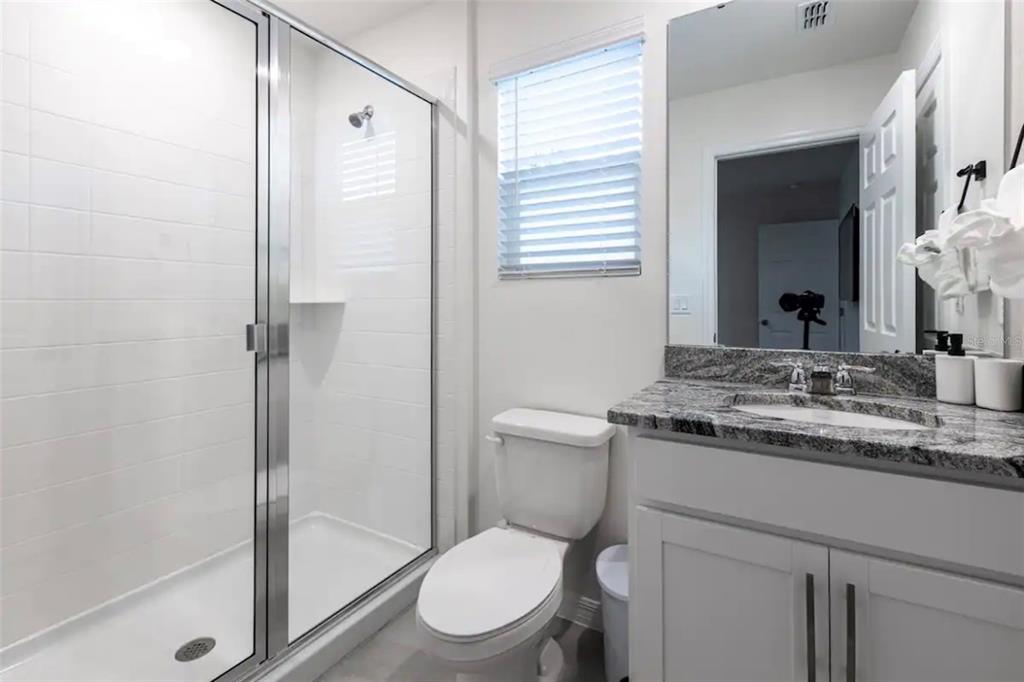 Slide show image of the Orlando Florida Home for Sale 62