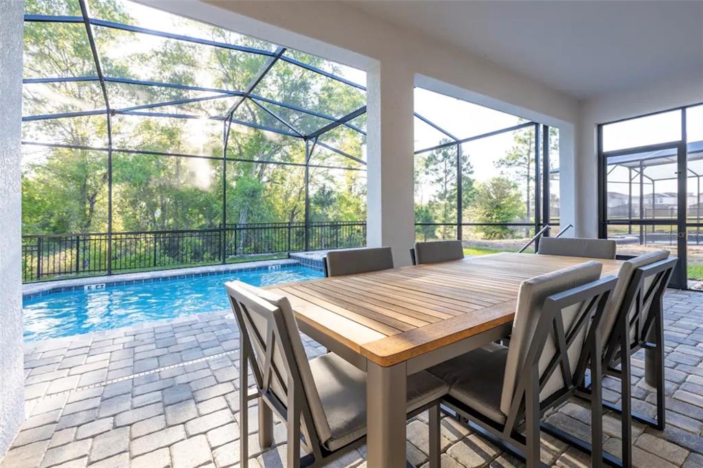 Slide show image of the Orlando Florida Home for Sale 66