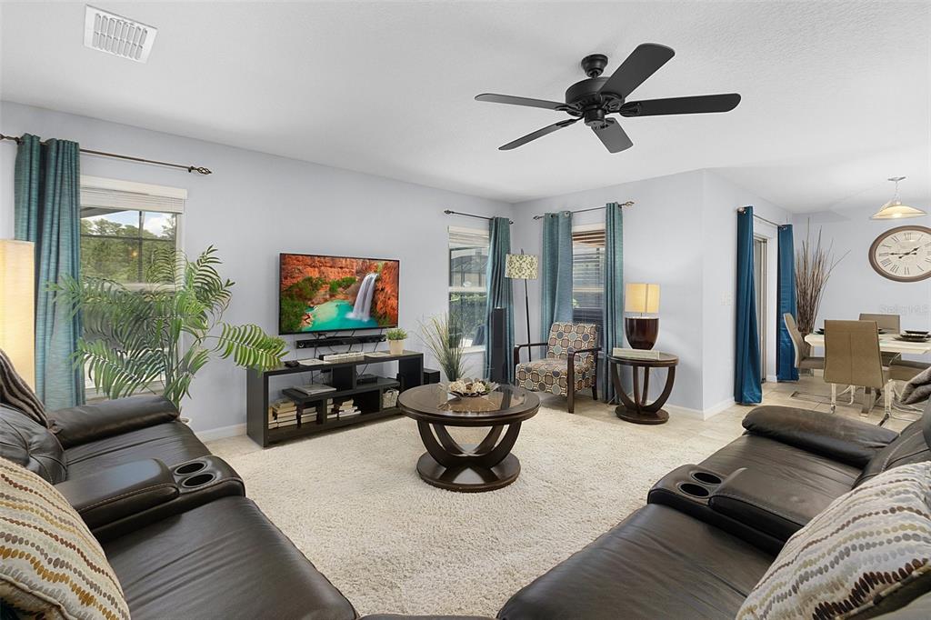 Slide show image of the Orlando Florida Home for Sale 05