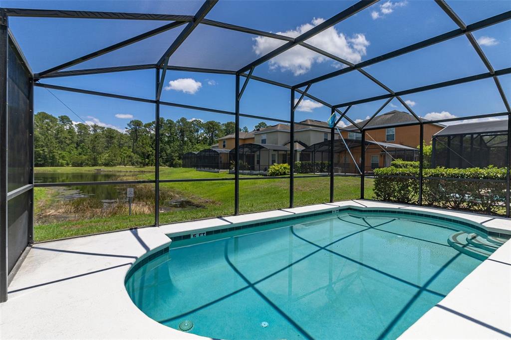 Slide show image of the Orlando Florida Home for Sale 37