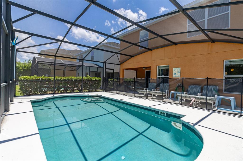 Slide show image of the Orlando Florida Home for Sale 39
