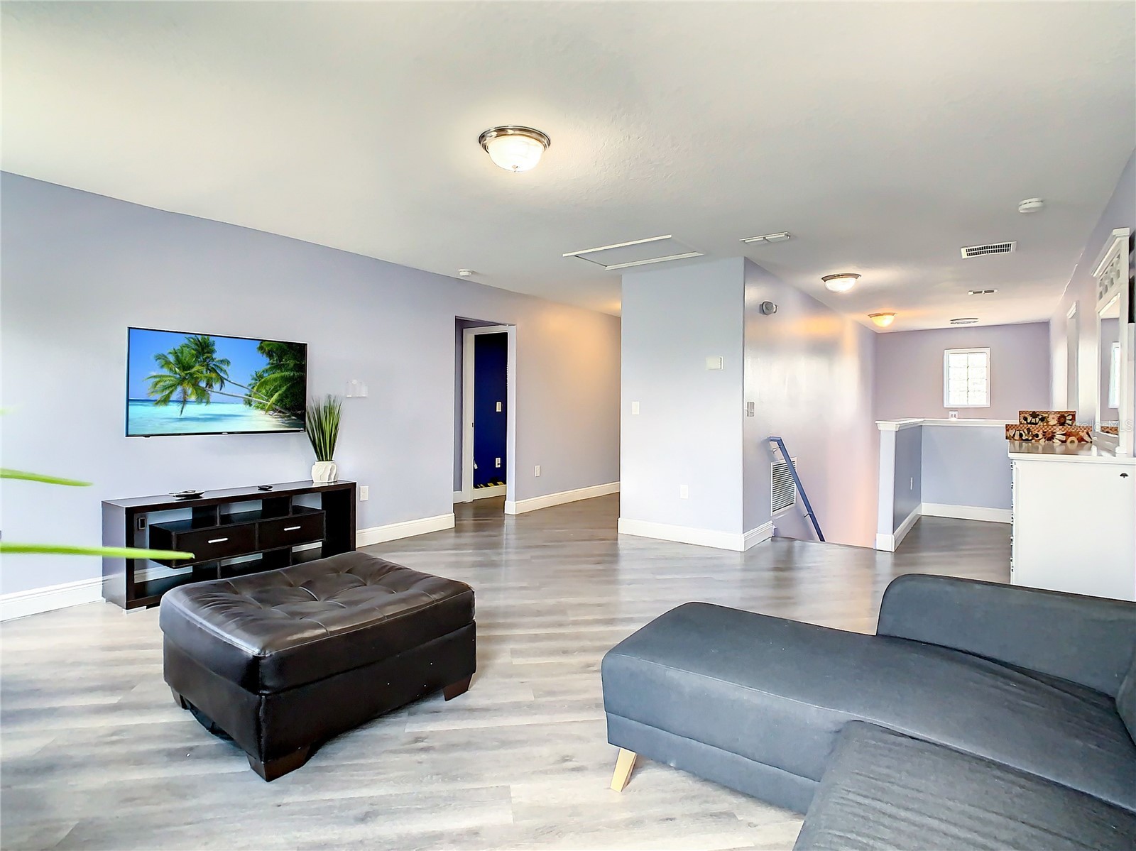 Slide show image of the Orlando Florida Home for Sale 21