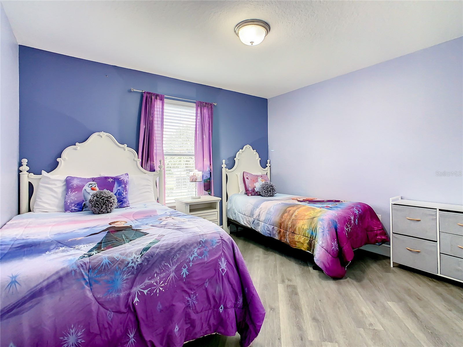 Slide show image of the Orlando Florida Home for Sale 25