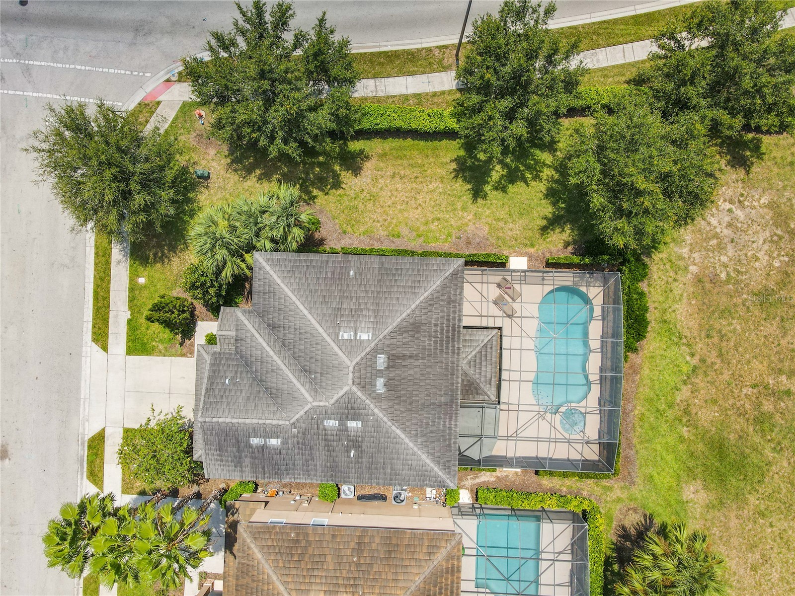 Slide show image of the Orlando Florida Home for Sale 56