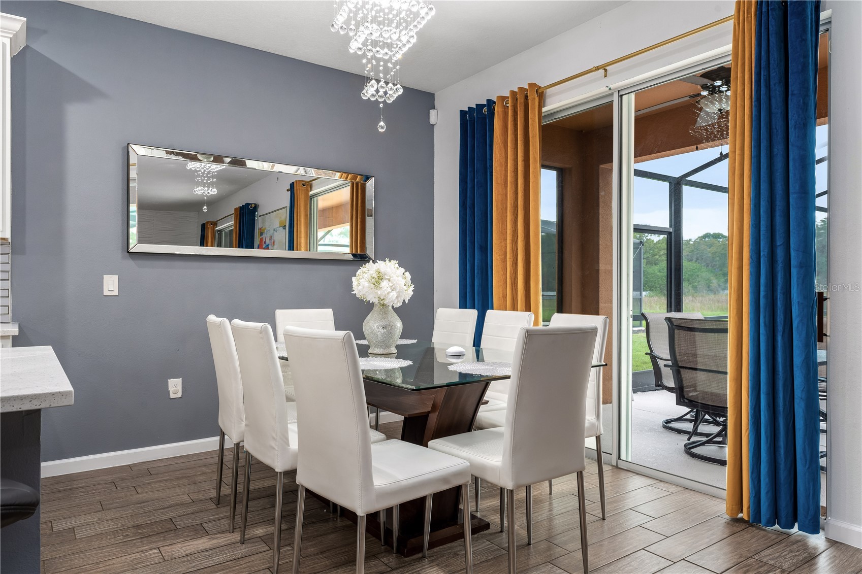 Slide show image of the Orlando Florida Home for Sale 04