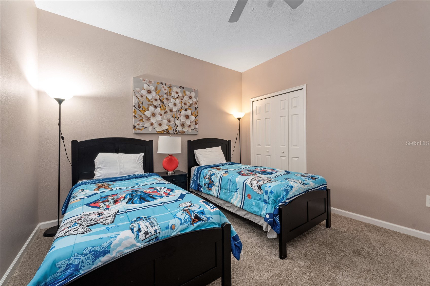 Slide show image of the Orlando Florida Home for Sale 30