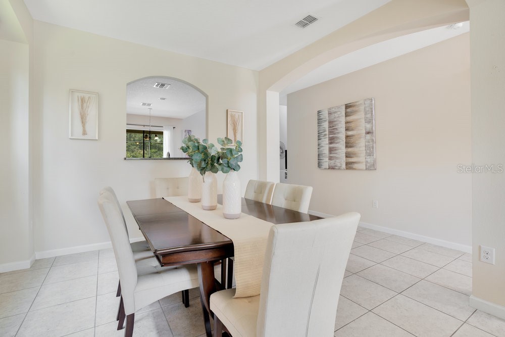 Slide show image of the Orlando Florida Home for Sale 14