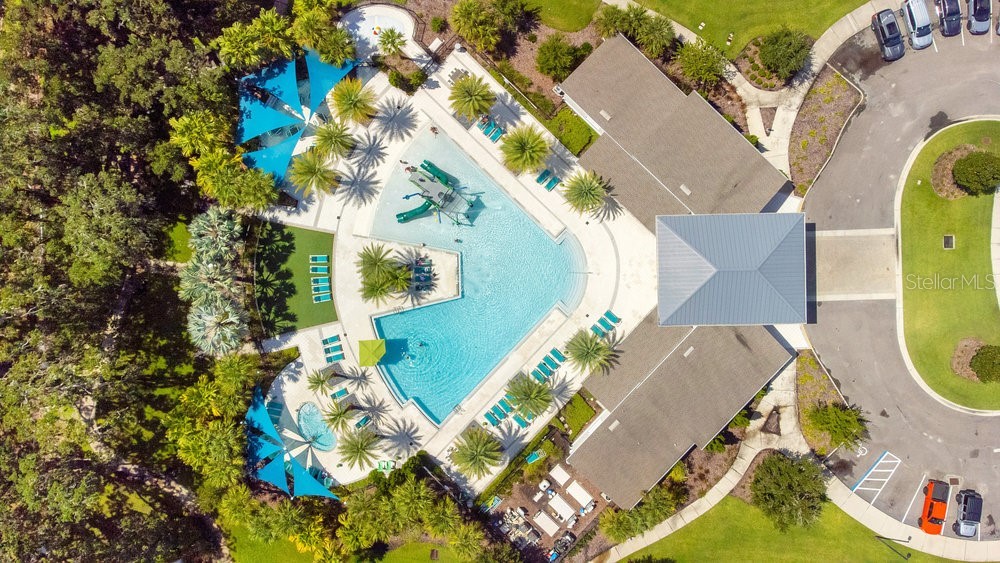 Slide show image of the Orlando Florida Home for Sale 48