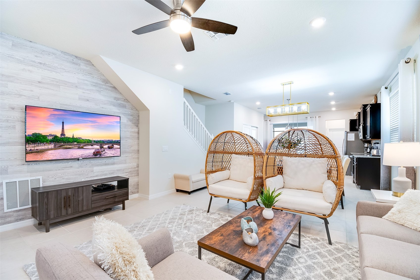 Slide show image of the Orlando Florida Home for Sale 03