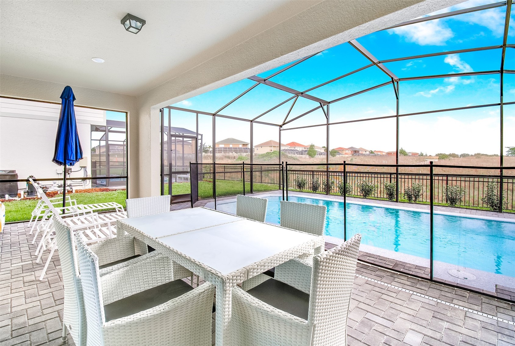 Slide show image of the Orlando Florida Home for Sale 28