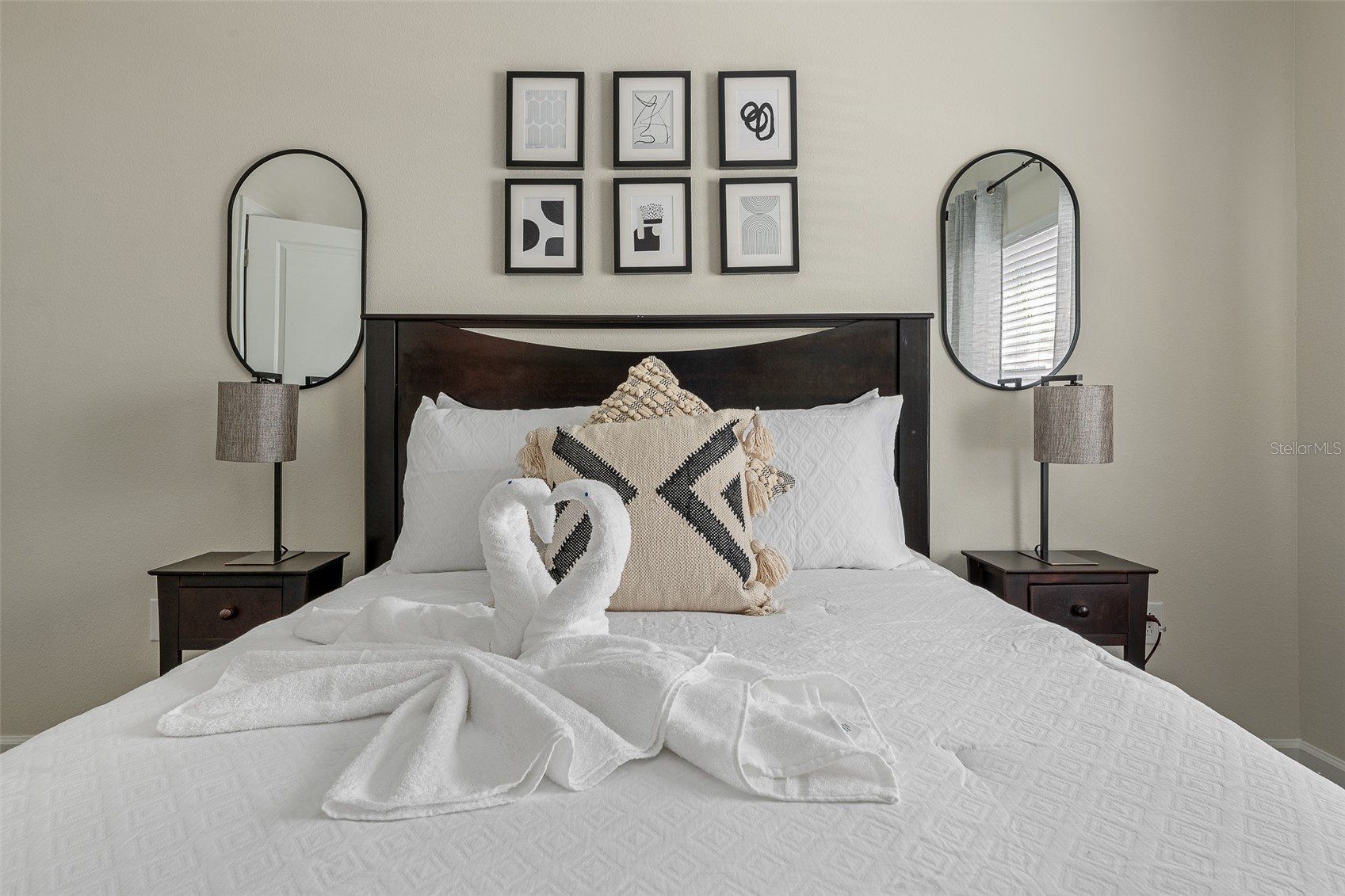 Slide show image of the Orlando Florida Home for Sale 07