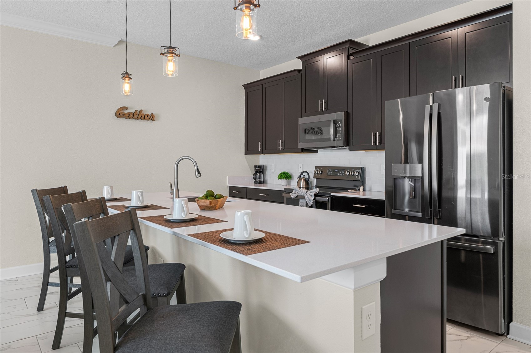 Slide show image of the Orlando Florida Home for Sale 11