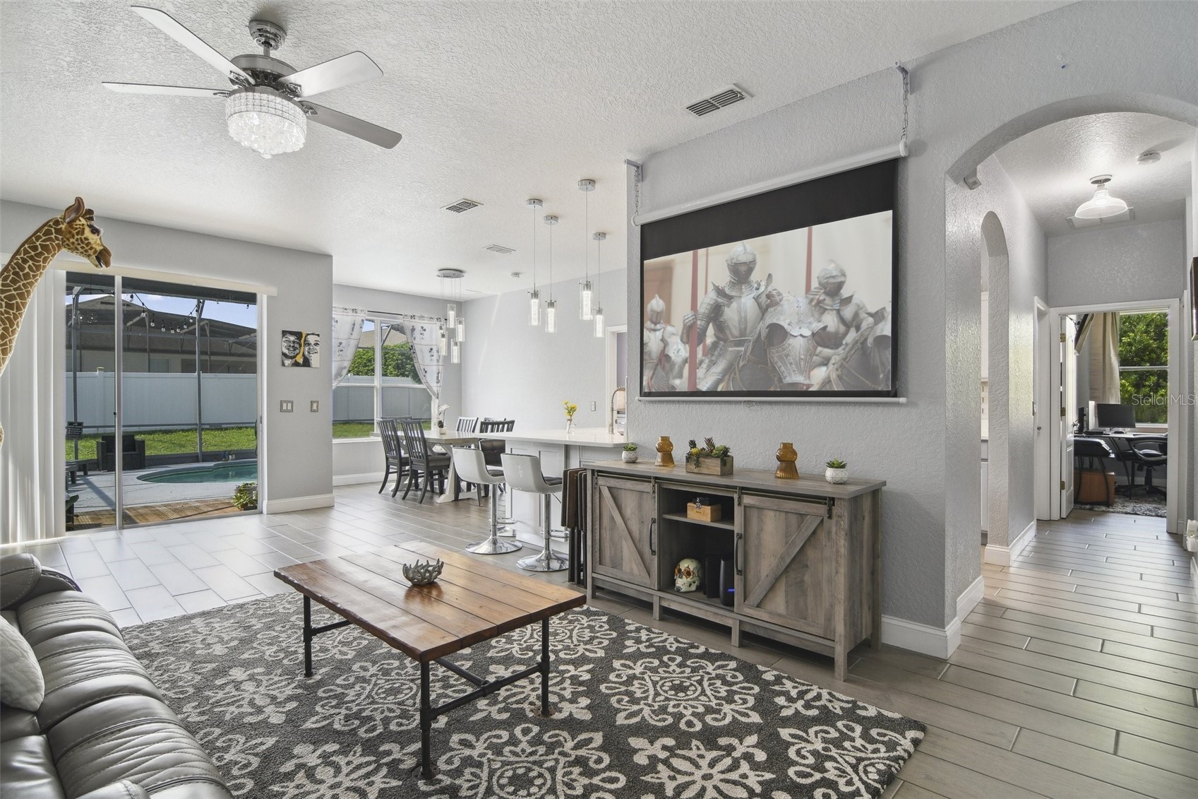 Slide show image of the Orlando Florida Home for Sale 04