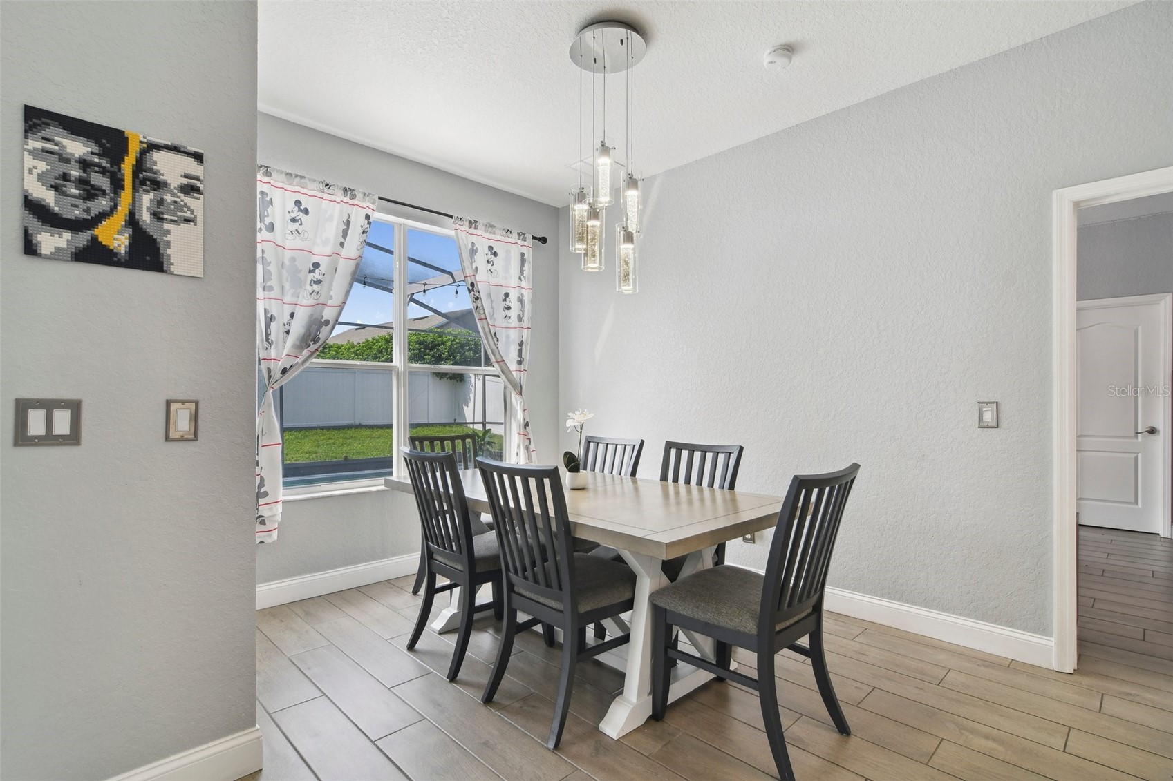 Slide show image of the Orlando Florida Home for Sale 10