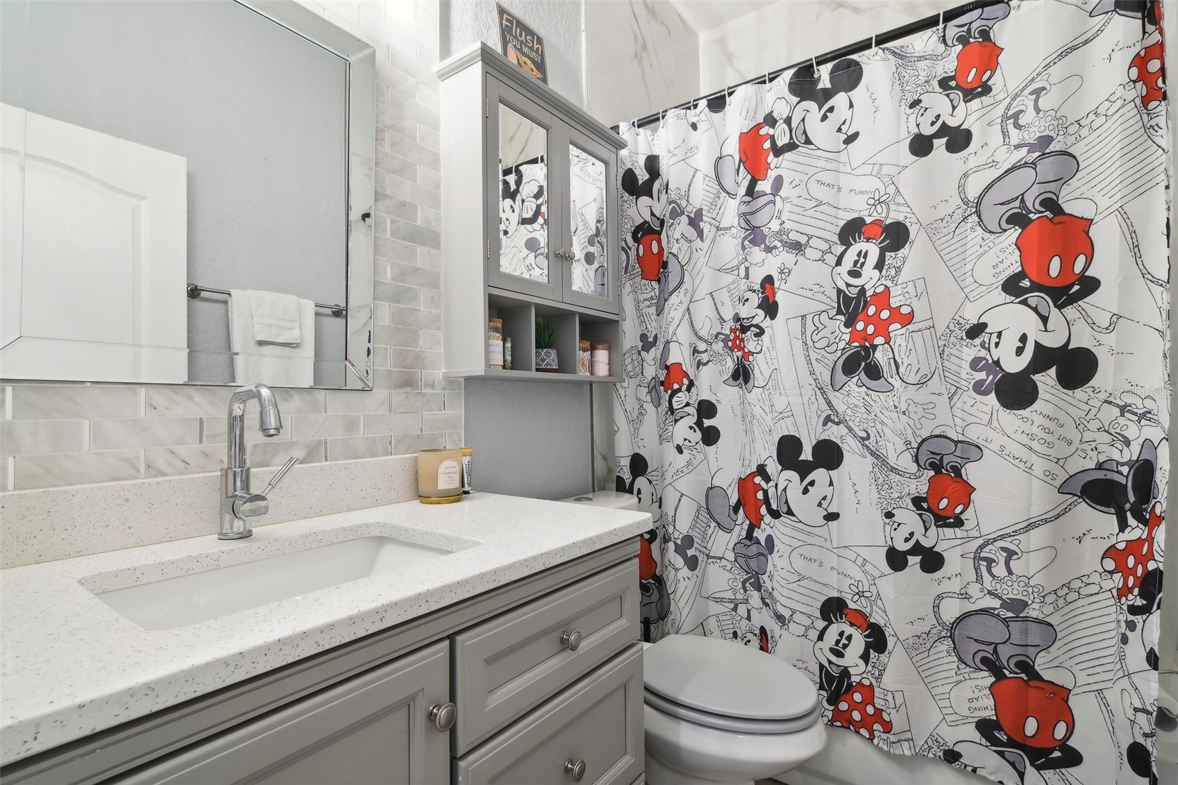 Slide show image of the Orlando Florida Home for Sale 17