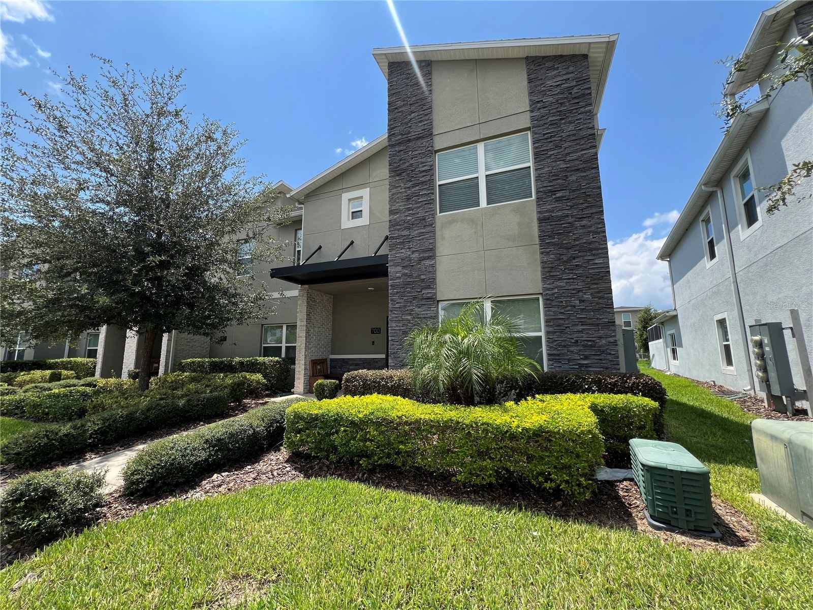 Slide show image of the Orlando Florida Home for Sale 03