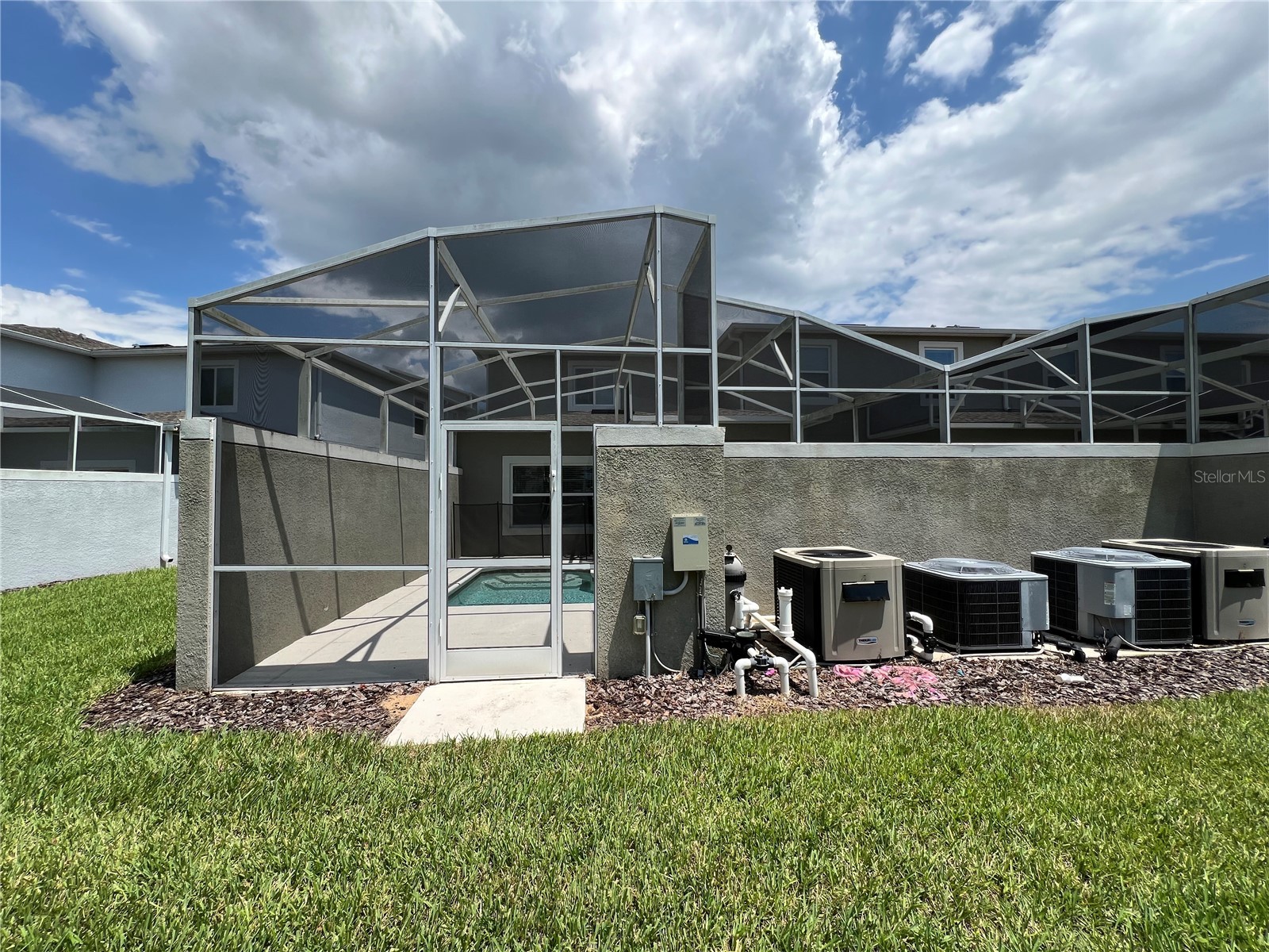 Slide show image of the Orlando Florida Home for Sale 06