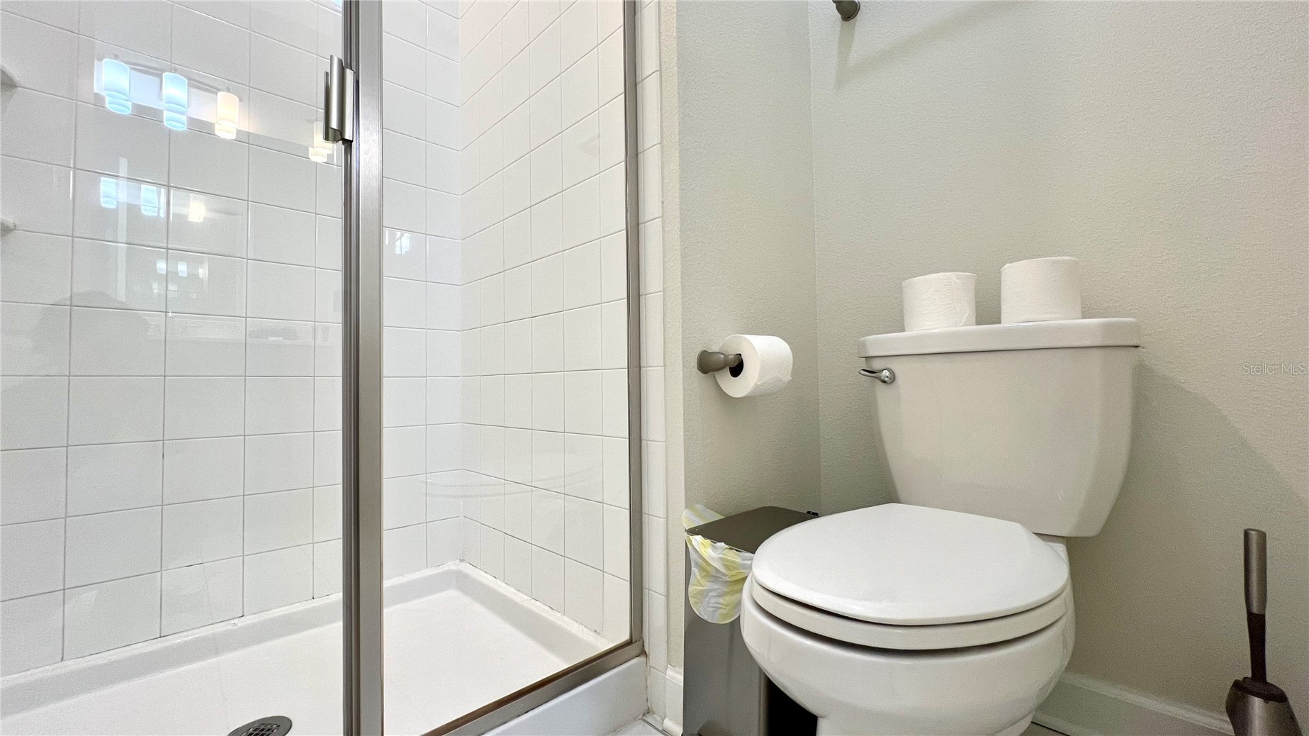 Slide show image of the Orlando Florida Home for Sale 20