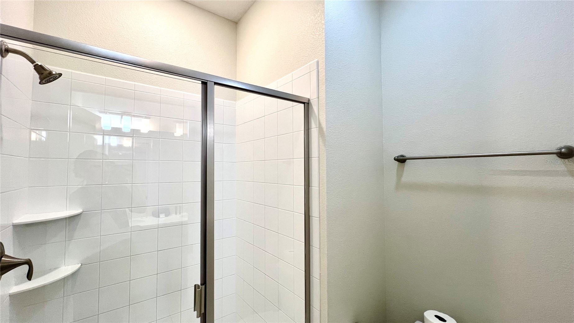 Slide show image of the Orlando Florida Home for Sale 21