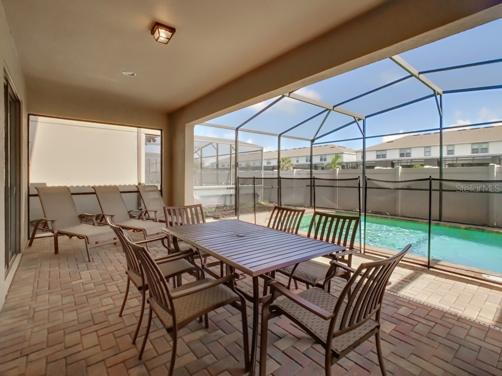 Slide show image of the Orlando Florida Home for Sale 04