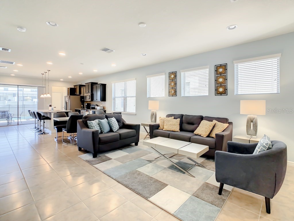 Slide show image of the Orlando Florida Home for Sale 17