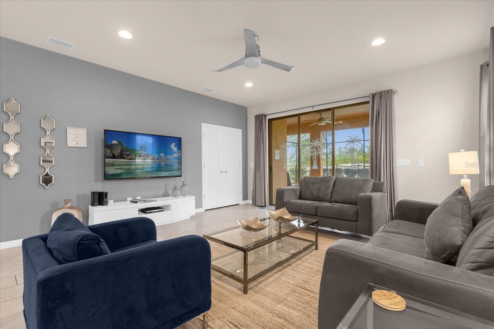 Slide show image of the Orlando Florida Home for Sale 07