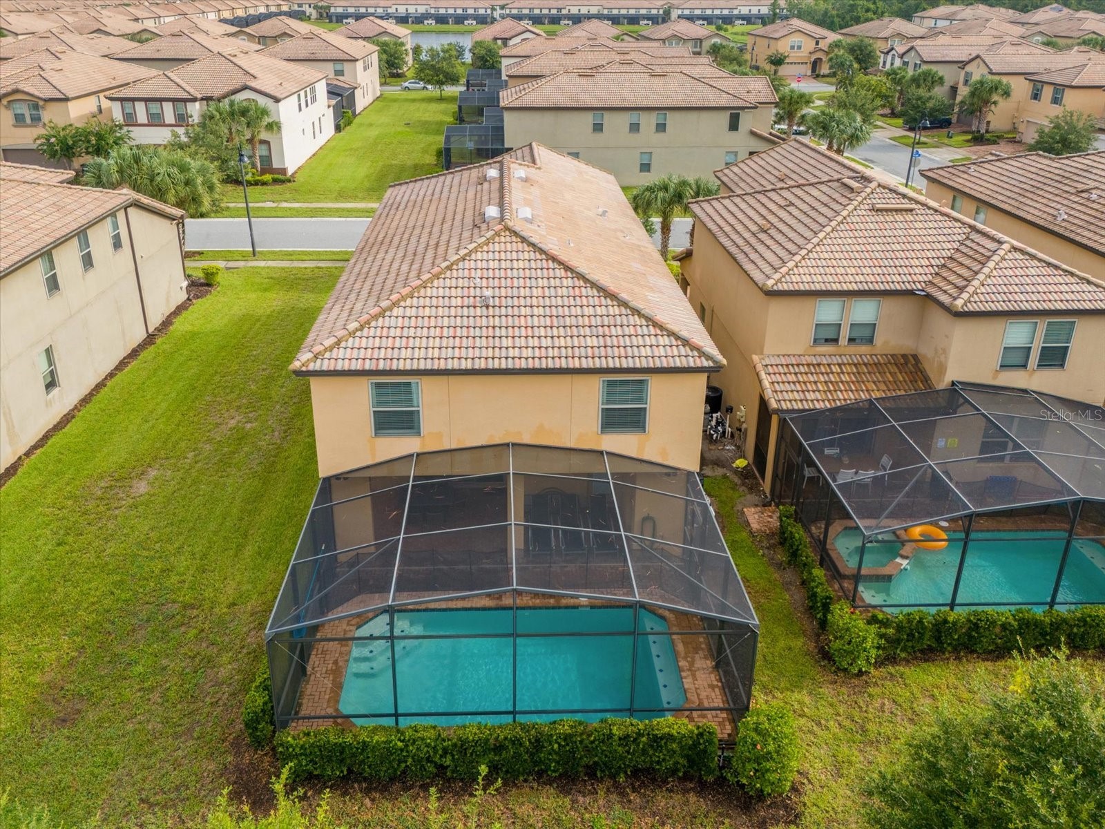 Slide show image of the Orlando Florida Home for Sale 41