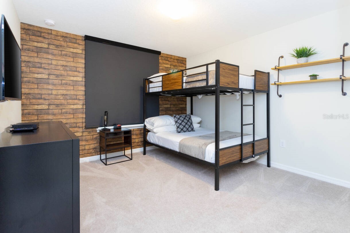 Slide show image of the Orlando Florida Home for Sale 40