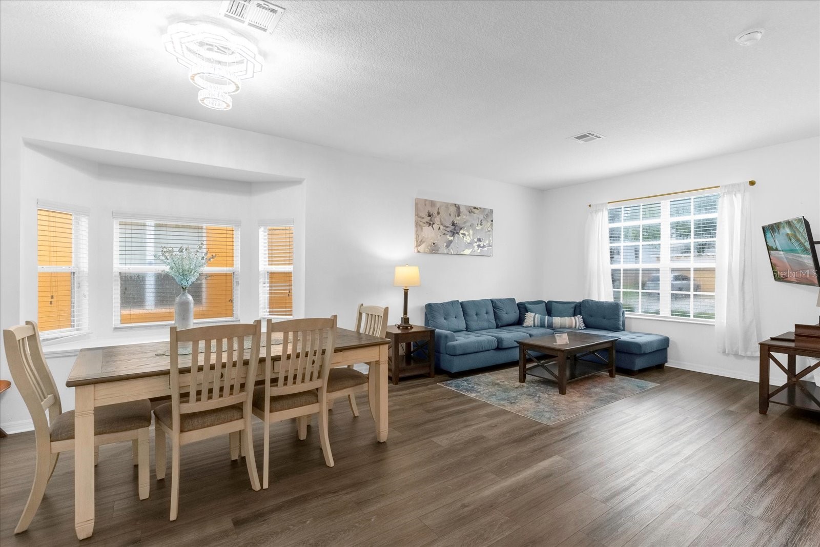 Slide show image of the Orlando Florida Home for Sale 08