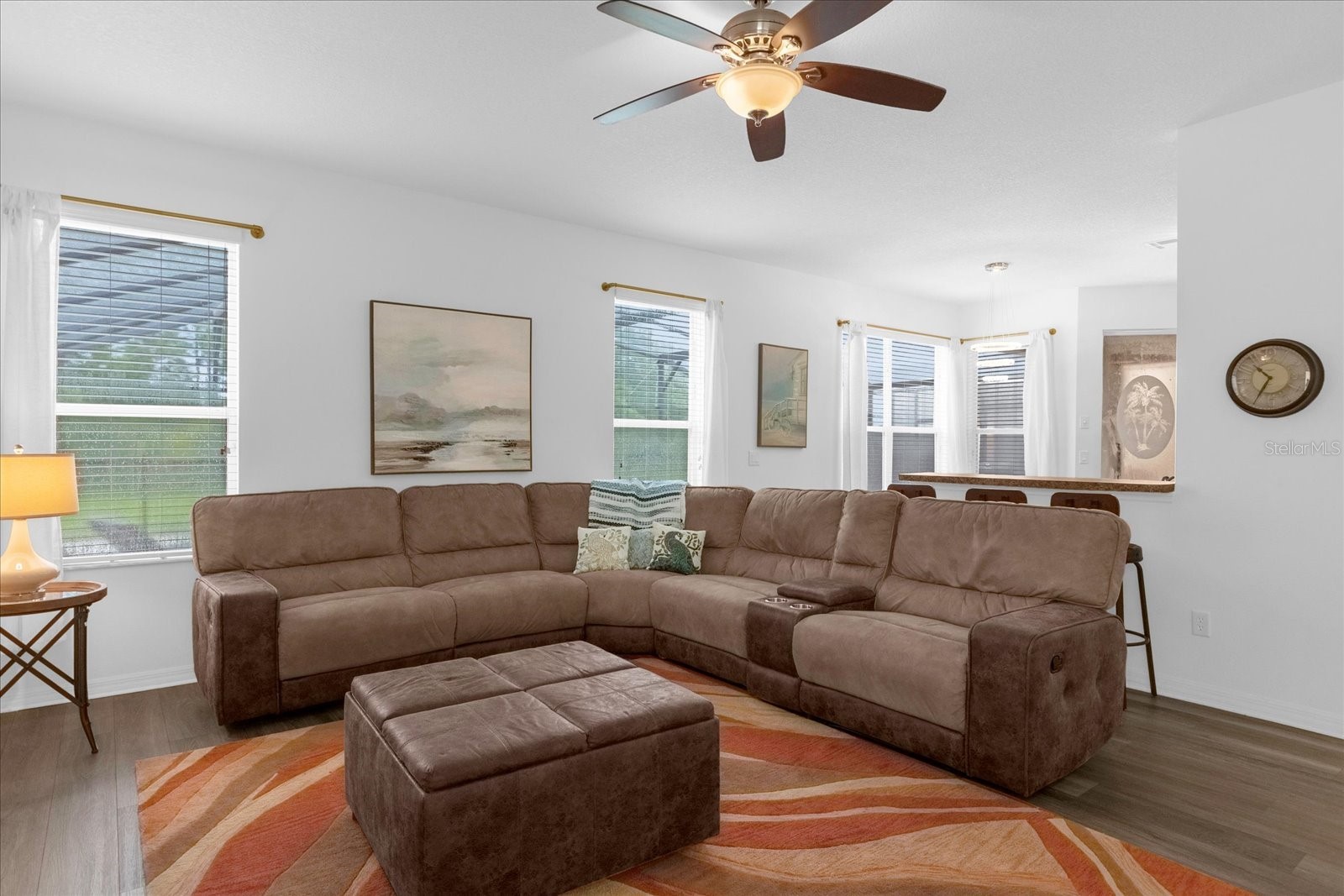 Slide show image of the Orlando Florida Home for Sale 17