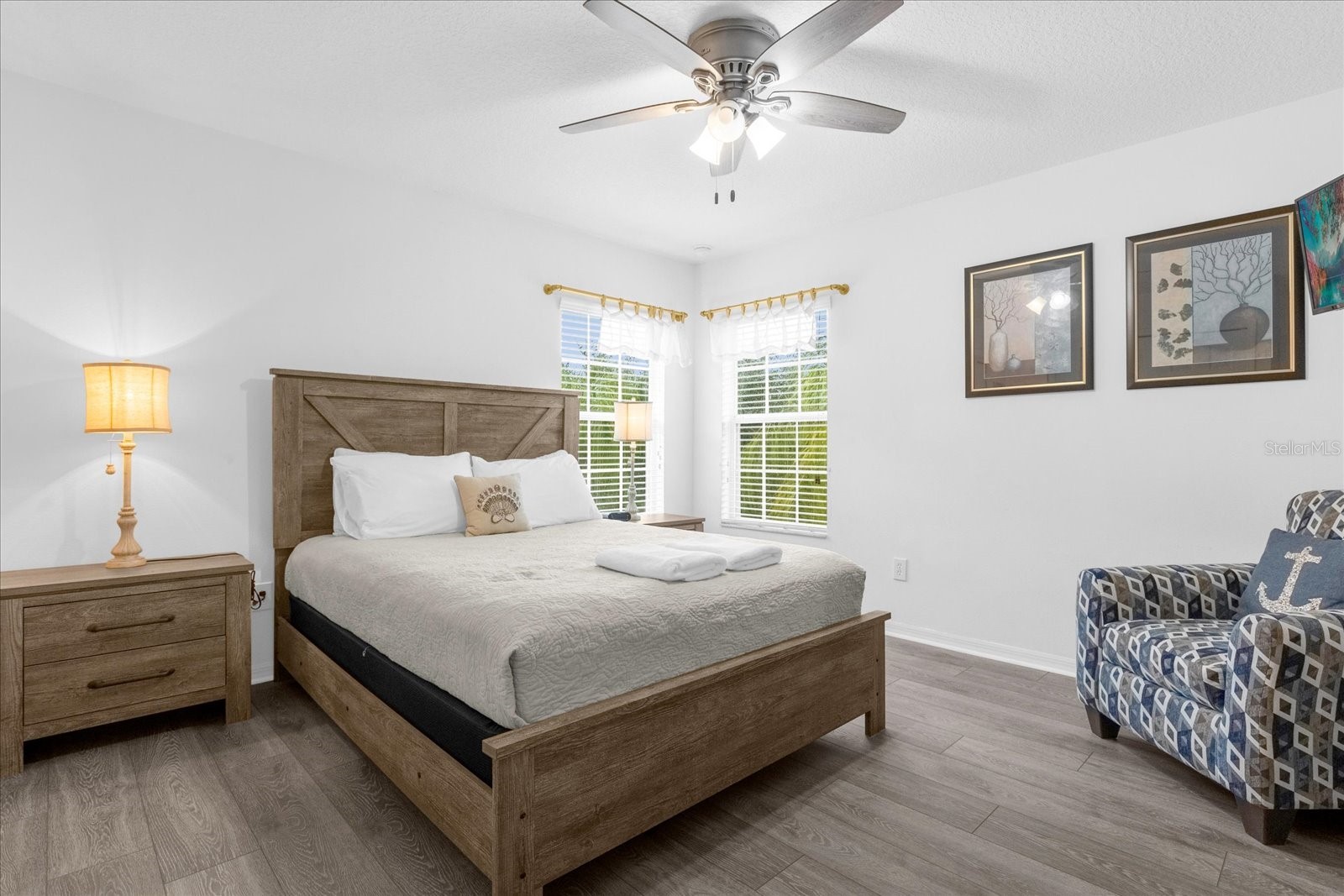 Slide show image of the Orlando Florida Home for Sale 34