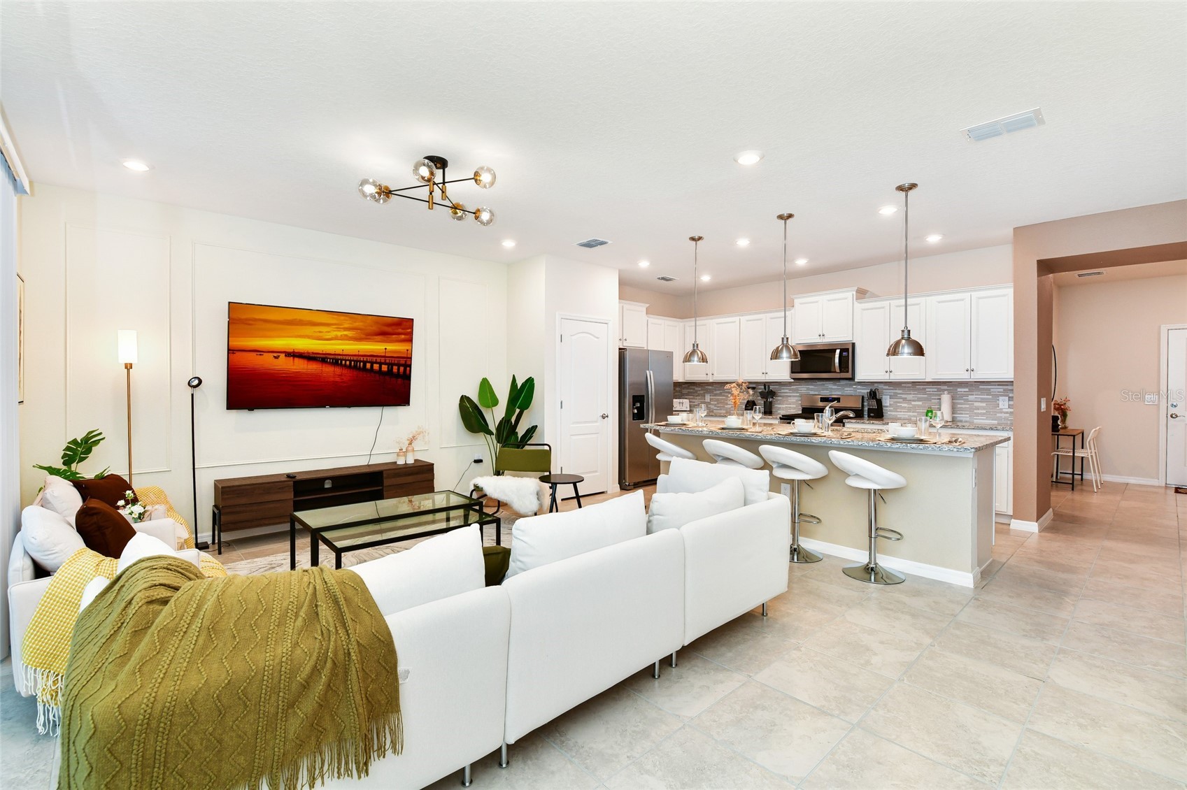 Slide show image of the Orlando Florida Home for Sale 03