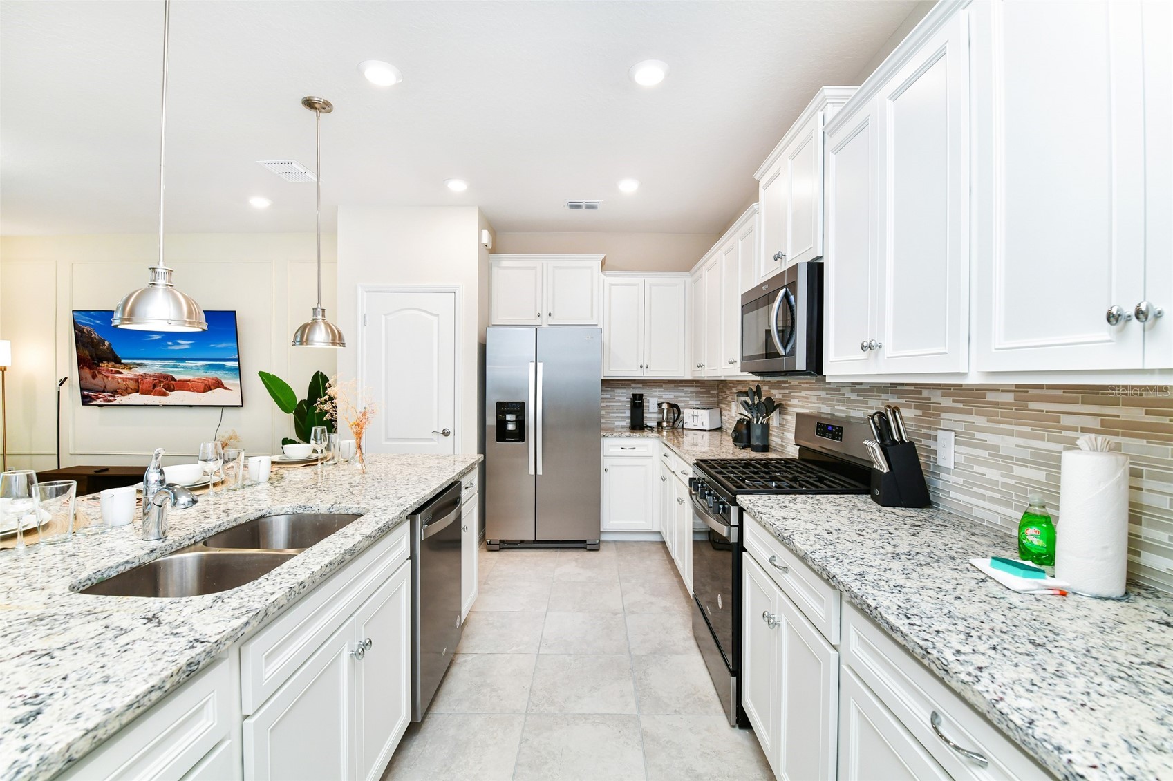 Slide show image of the Orlando Florida Home for Sale 12