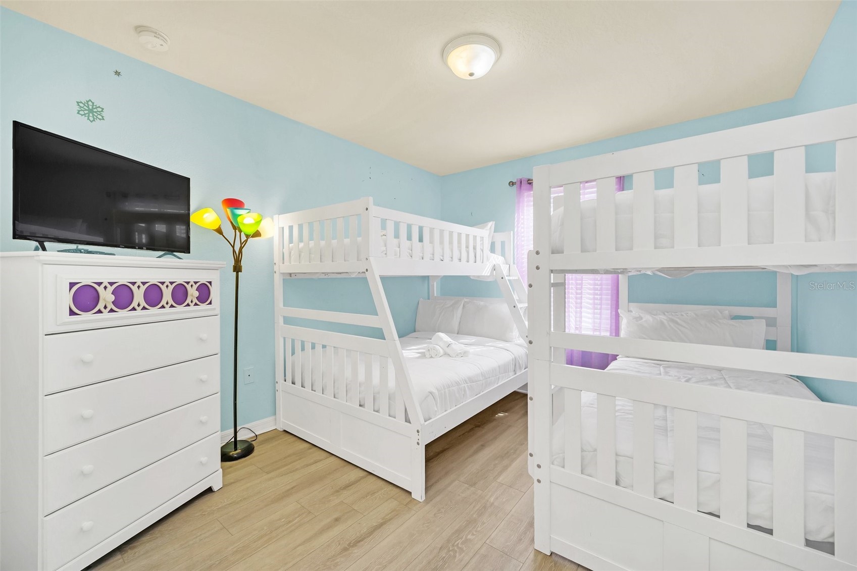 Slide show image of the Orlando Florida Home for Sale 23