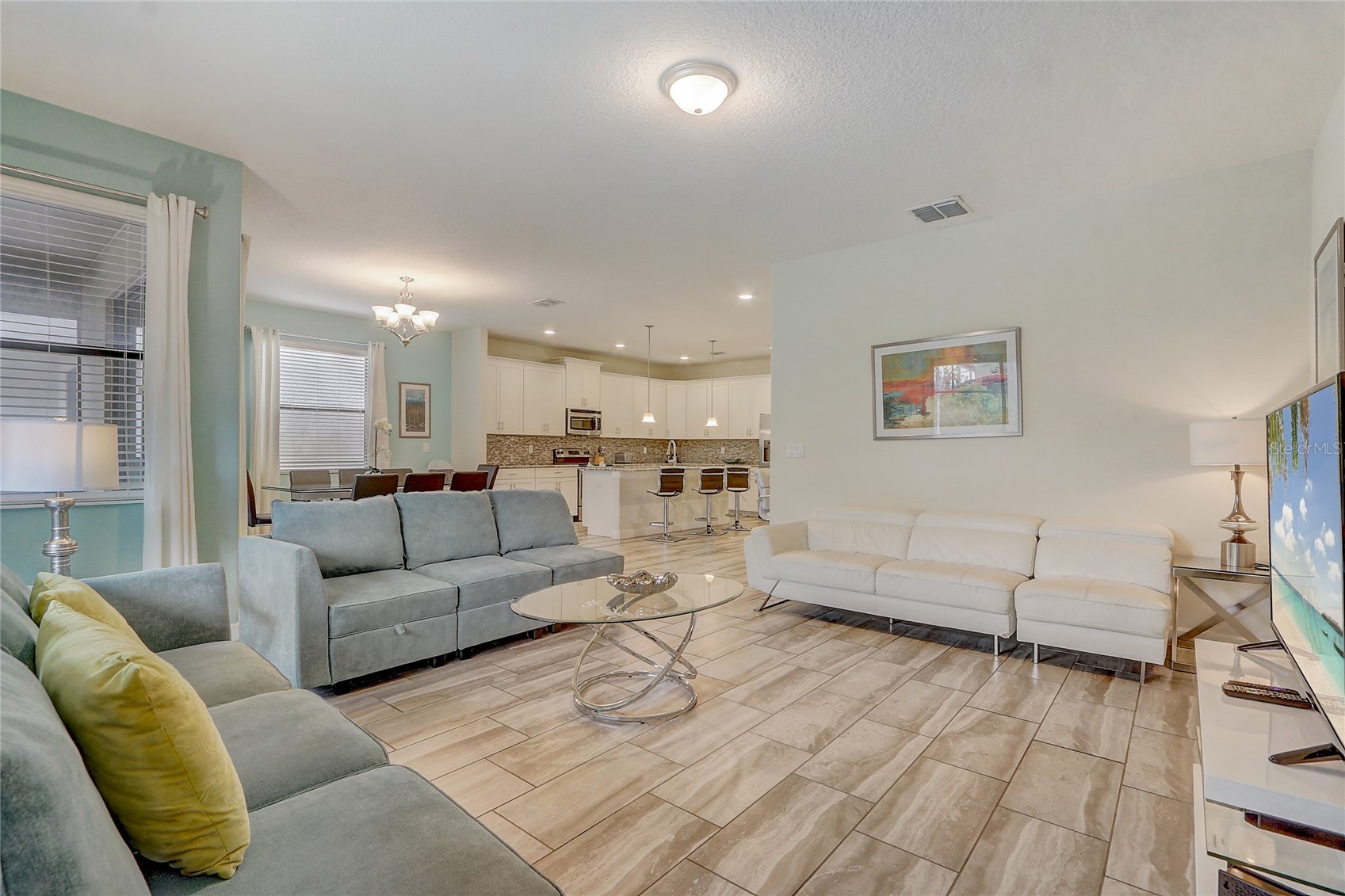 Slide show image of the Orlando Florida Home for Sale 16