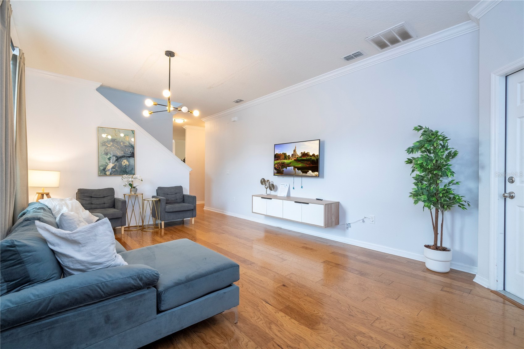 Slide show image of the Orlando Florida Home for Sale 08