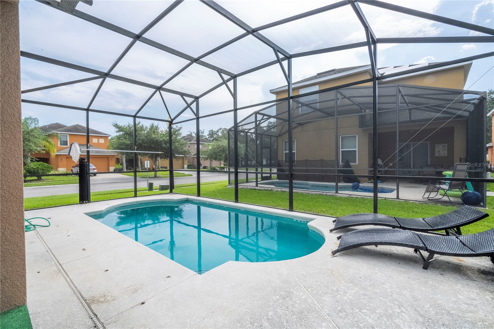 Slide show image of the Orlando Florida Home for Sale 42