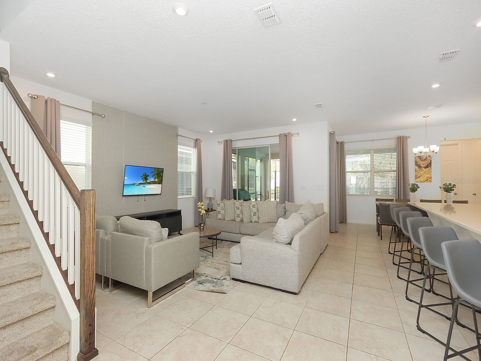 Slide show image of the Orlando Florida Home for Sale 08