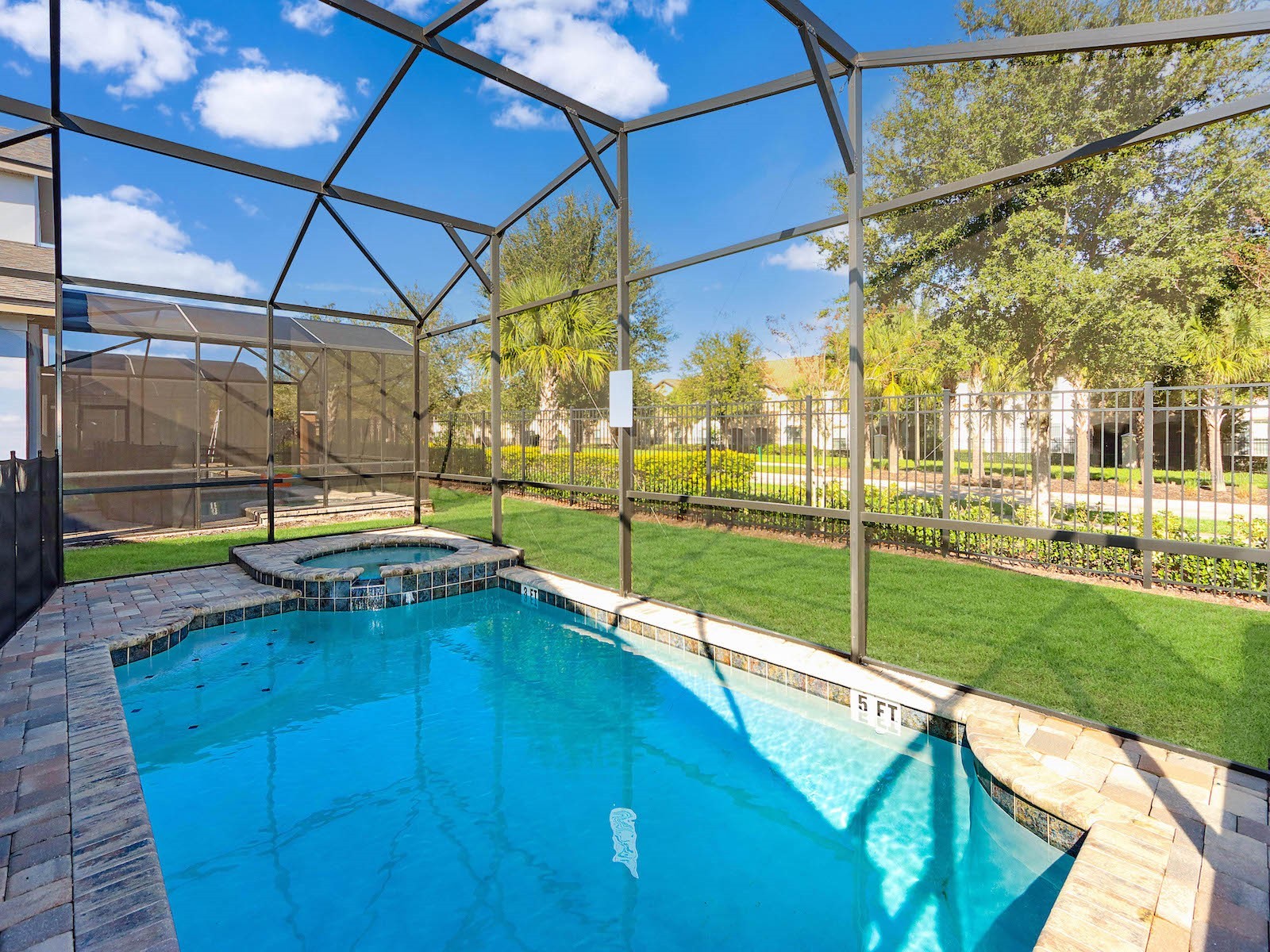 Slide show image of the Orlando Florida Home for Sale 16