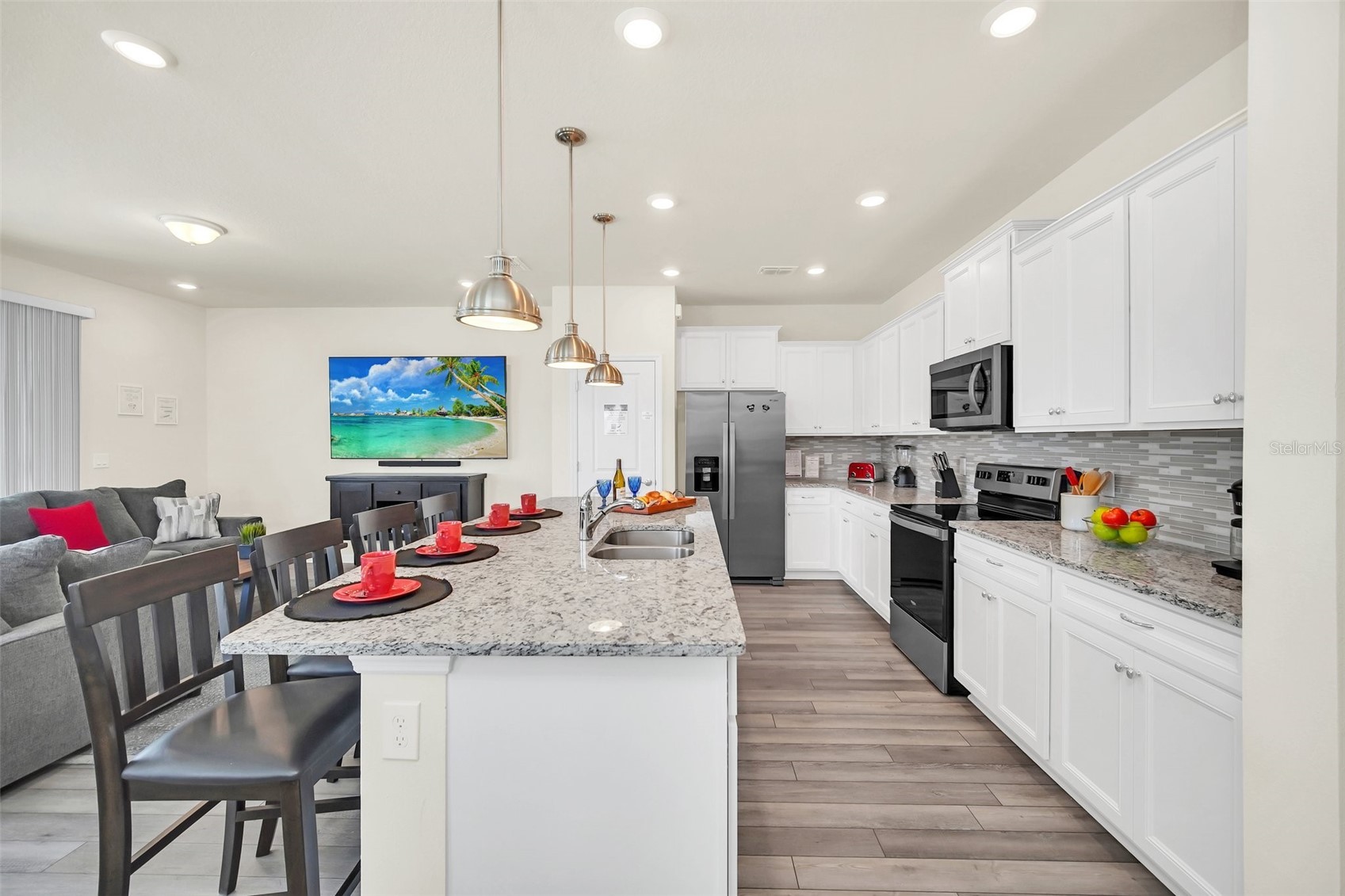 Slide show image of the Orlando Florida Home for Sale 12