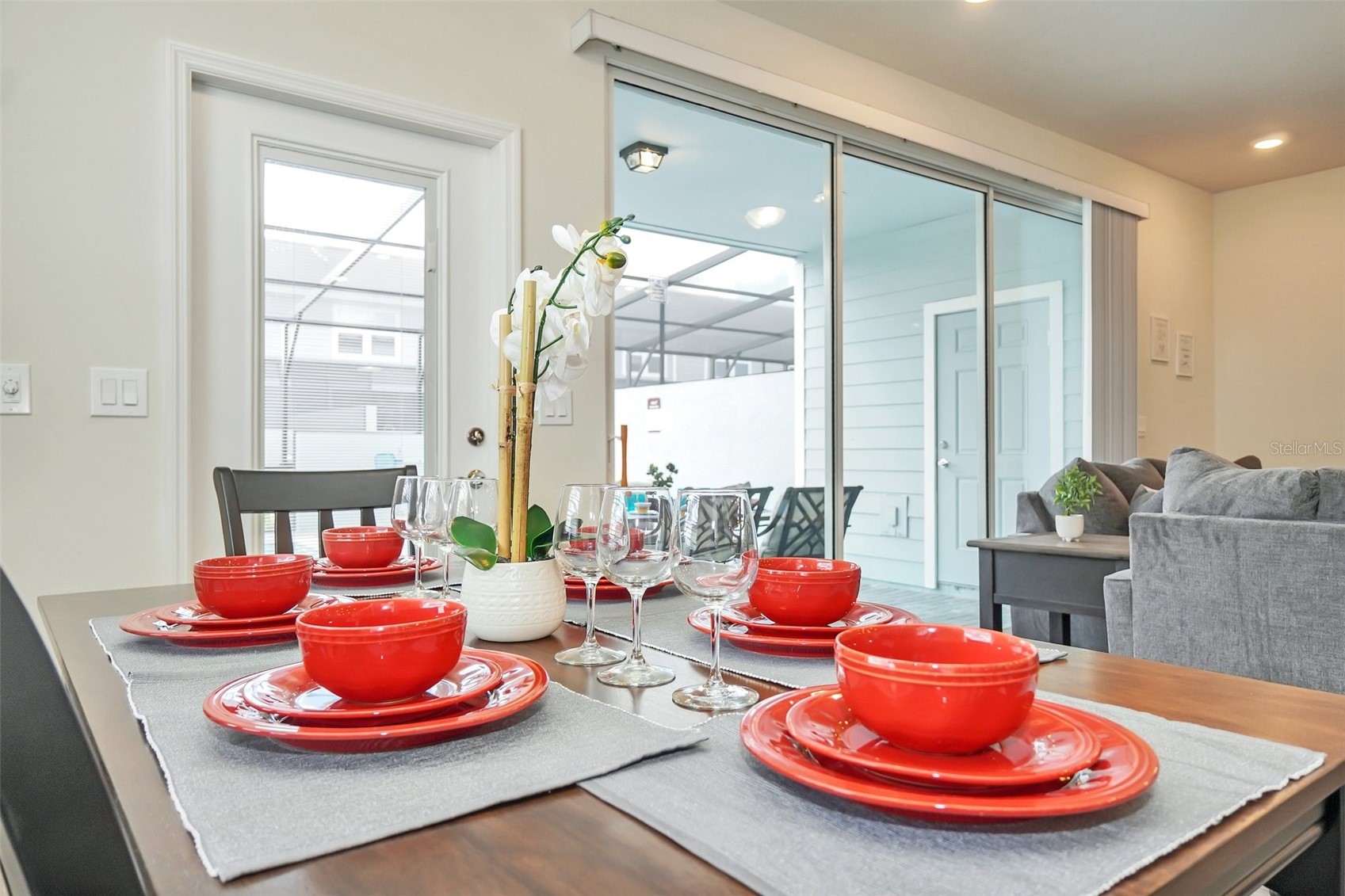 Slide show image of the Orlando Florida Home for Sale 18