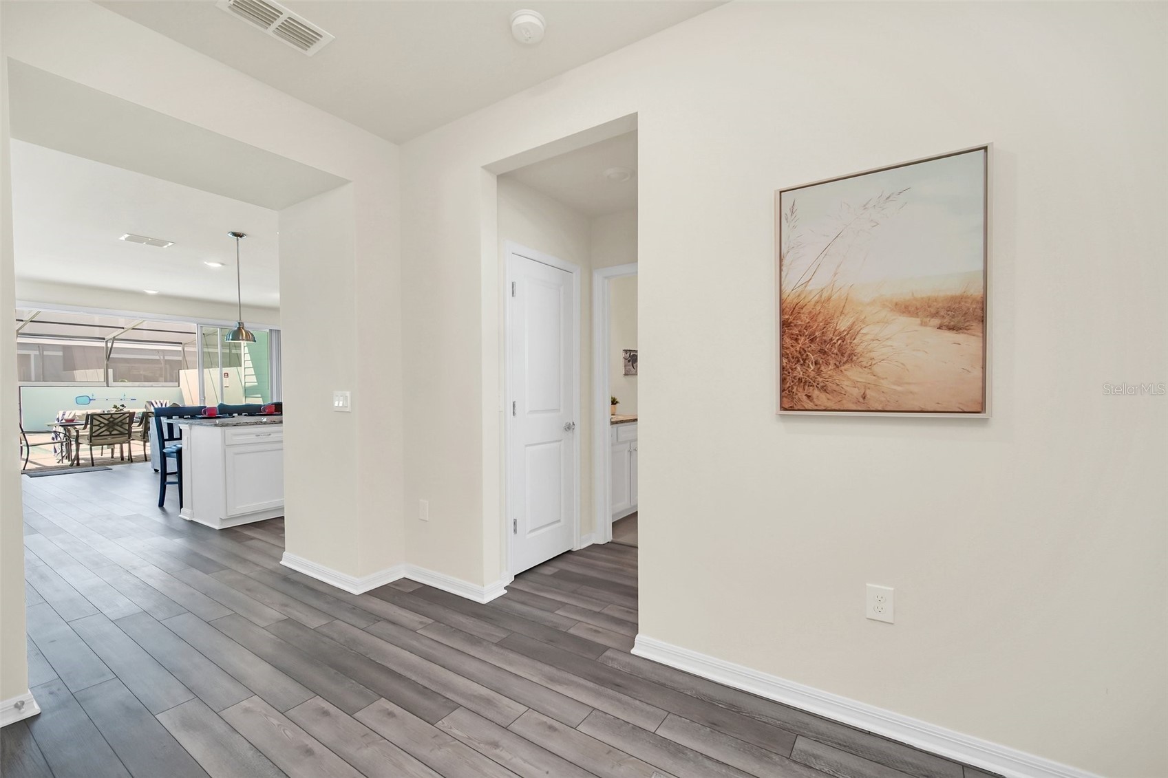 Slide show image of the Orlando Florida Home for Sale 21