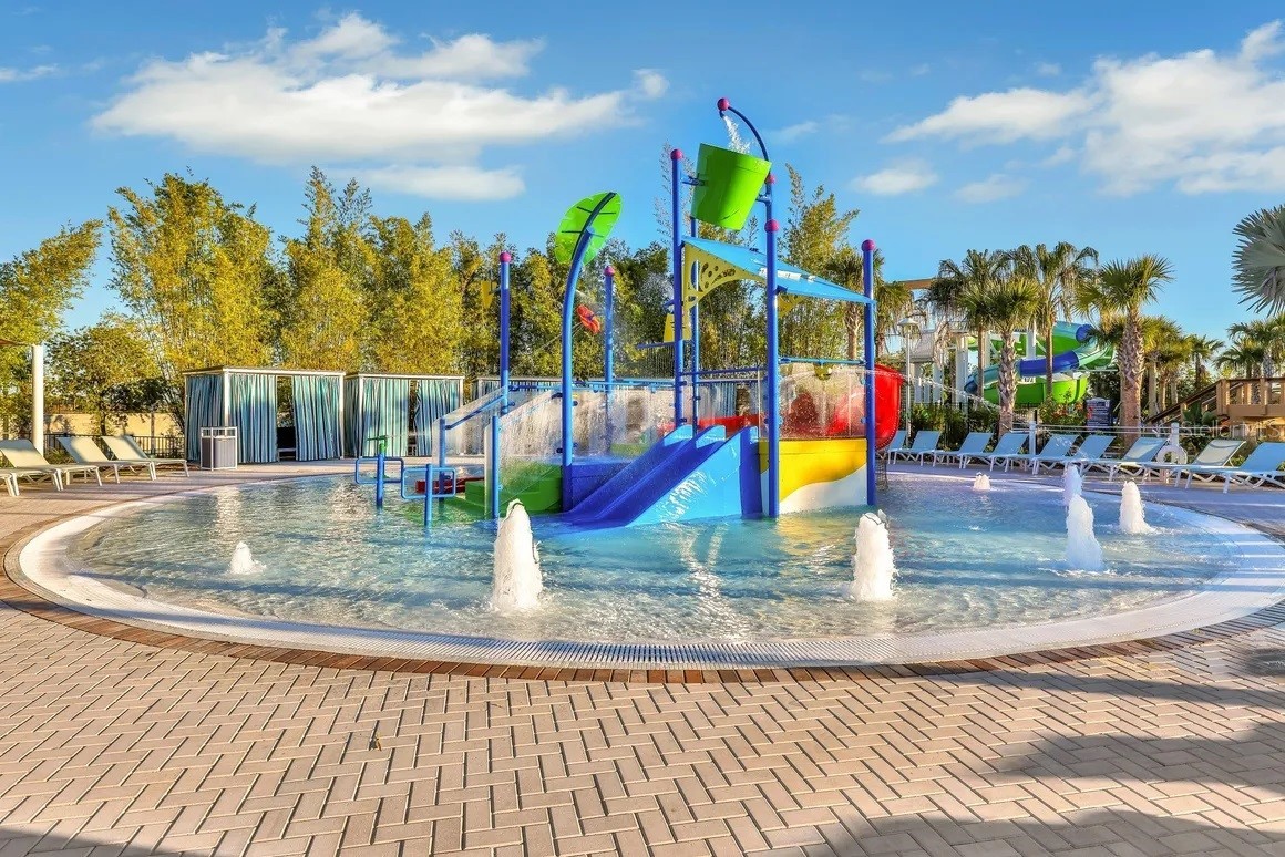 Slide show image of the Orlando Florida Home for Sale 61