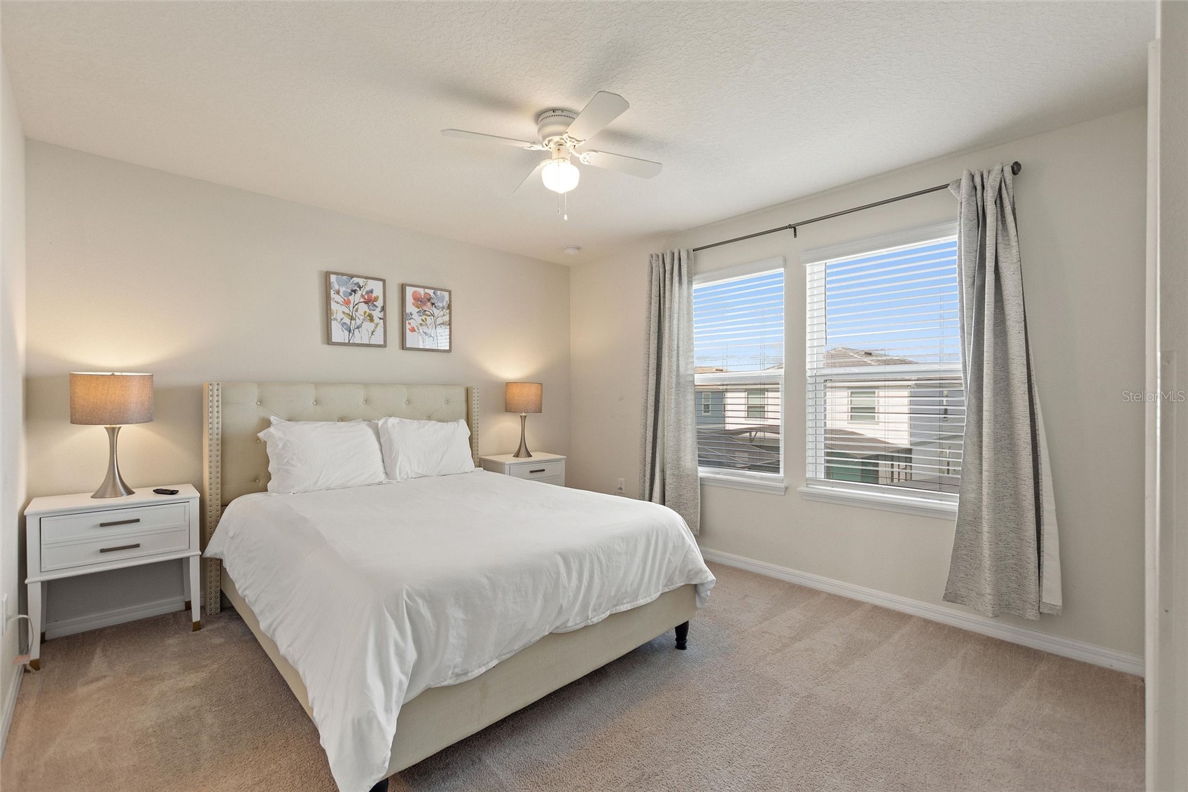 Slide show image of the Orlando Florida Home for Sale 18