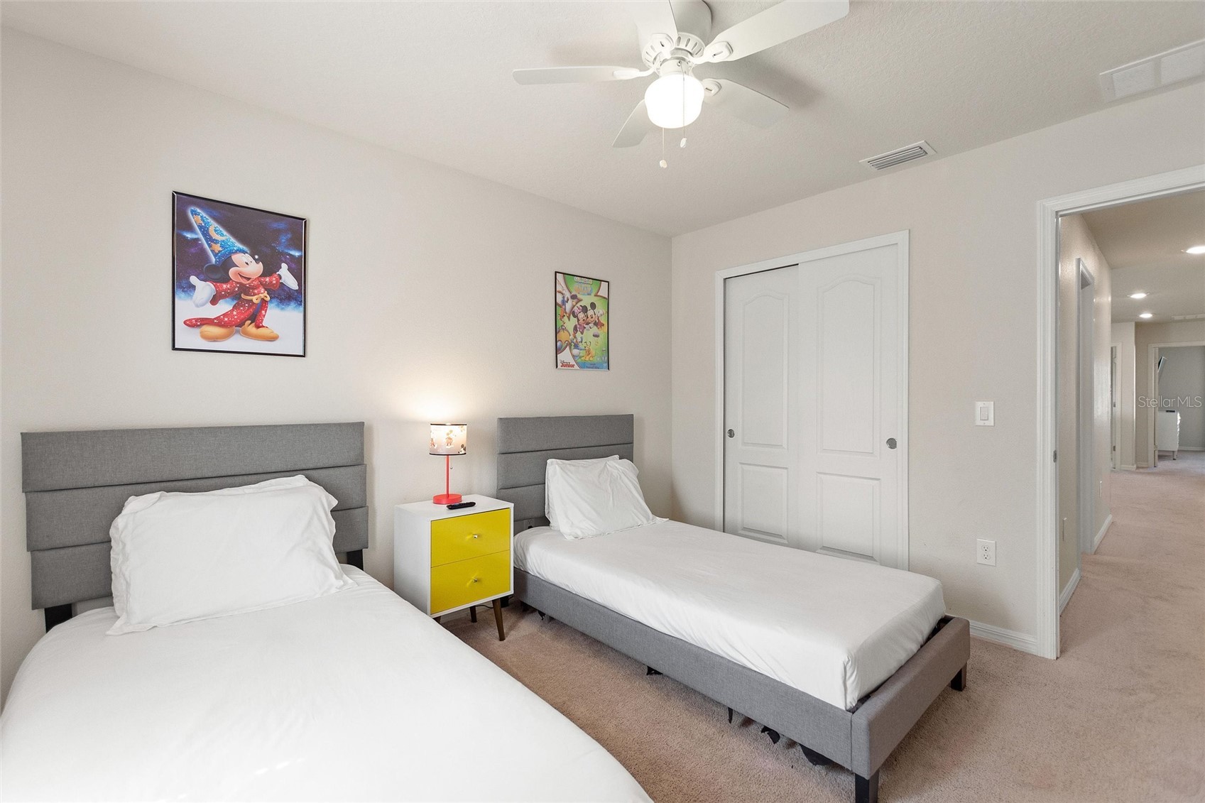 Slide show image of the Orlando Florida Home for Sale 22